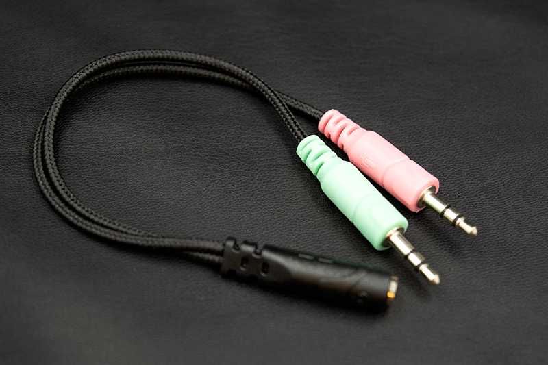 Adaptador Divisor (Splitter) de Áudio para Auscultadores com Microfone