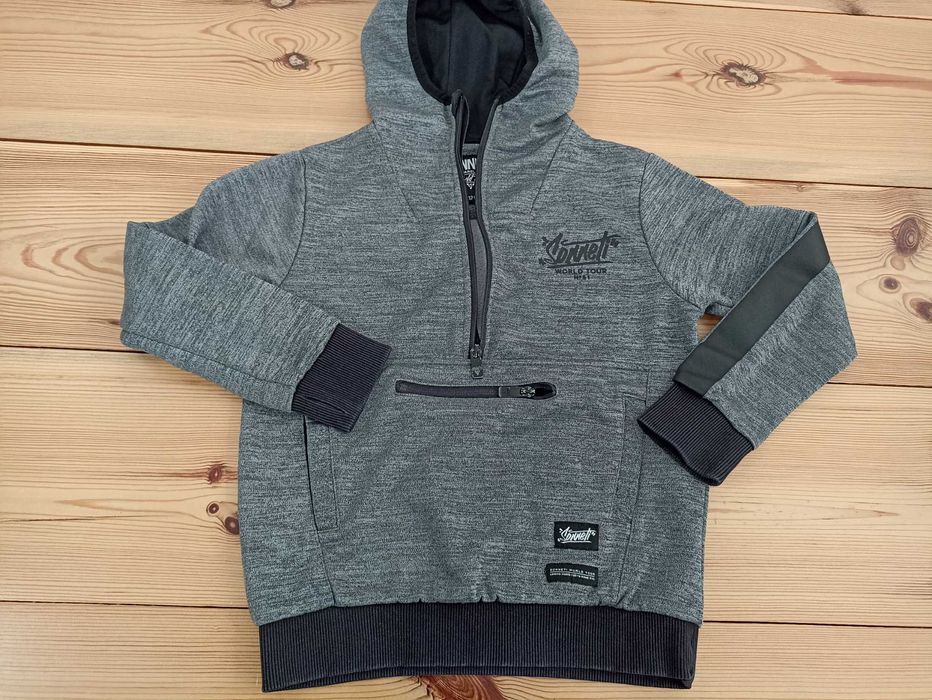 Bluza z kapturem 146