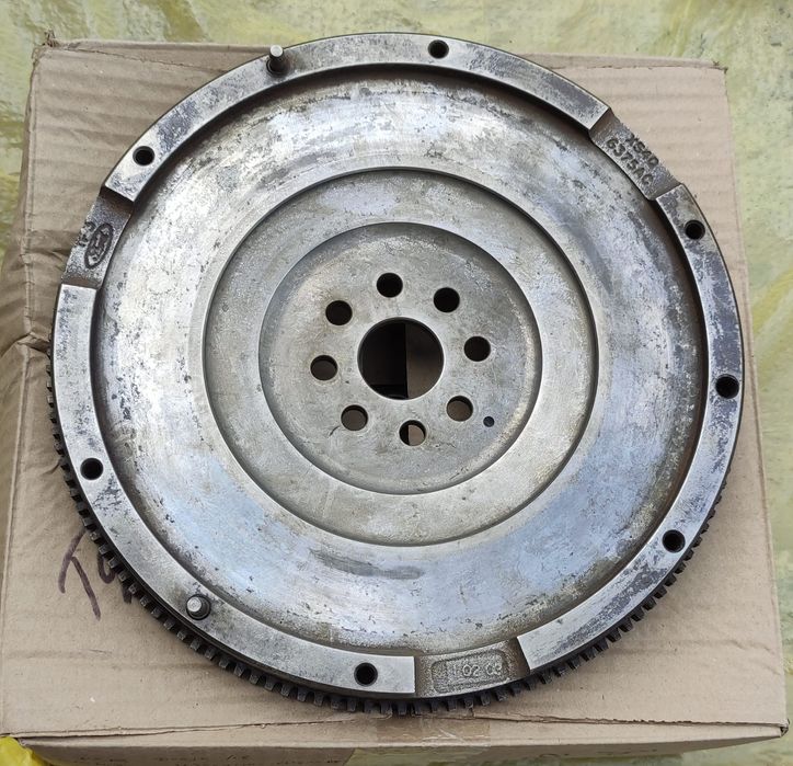 Продам Маховик / Щеплення / демпфер до мотору Ford Focus 1.8