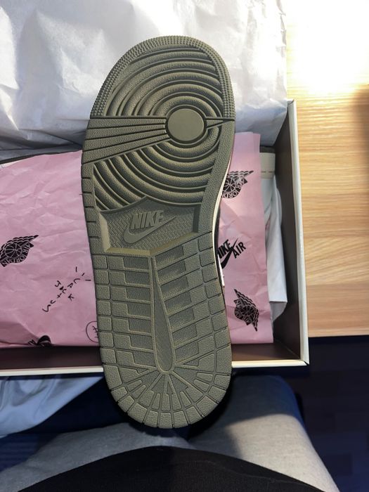 Jordan 1 Retro Low Travis Scott Medium Olive