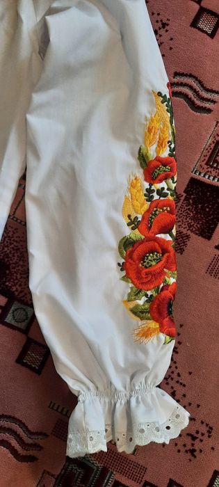 Вишиванка на дівчинку