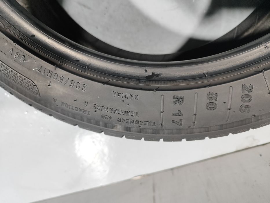 2 pneus semi novos 205-50R17 Kleber - Oferta dos Portes