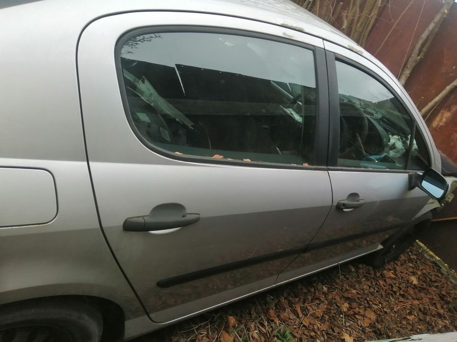 Peugeot 407 cały na części kolor ezr części