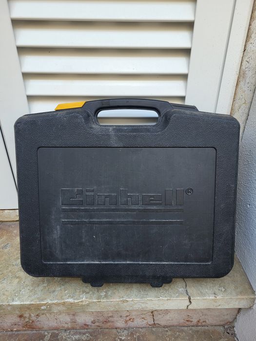 Mala de ferramentas com berbequim