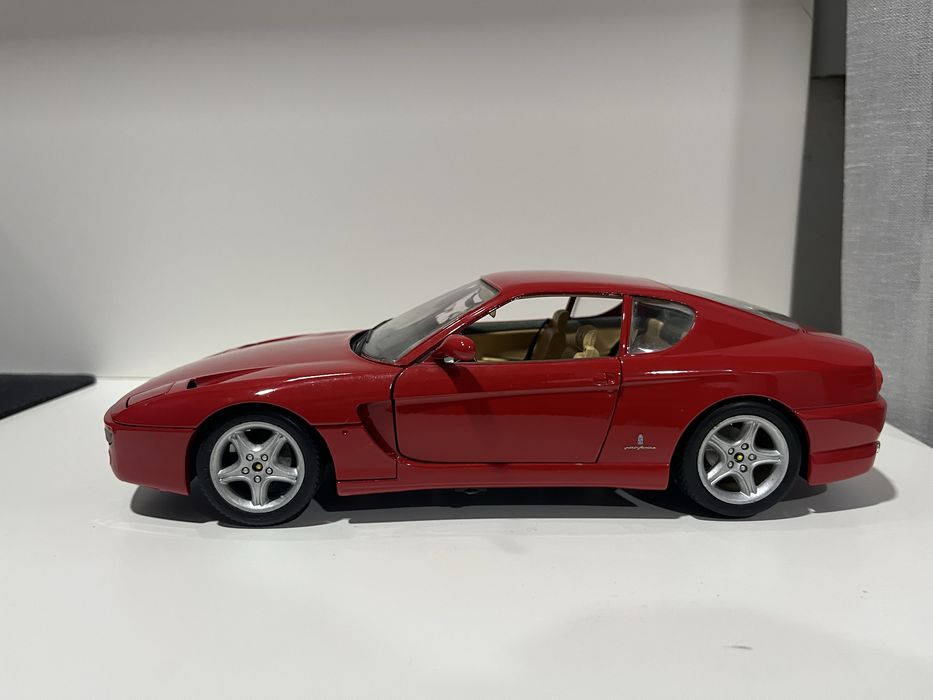 Ferrari 456GT 1:18 (Descrição)