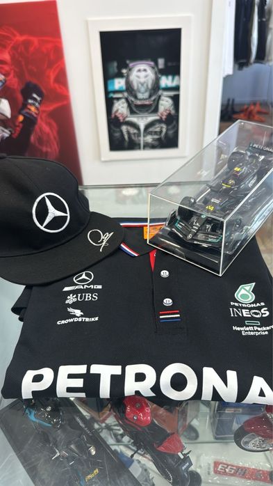 F1 Mercedes Petronas conjunto Polo + Boné + Carro F1