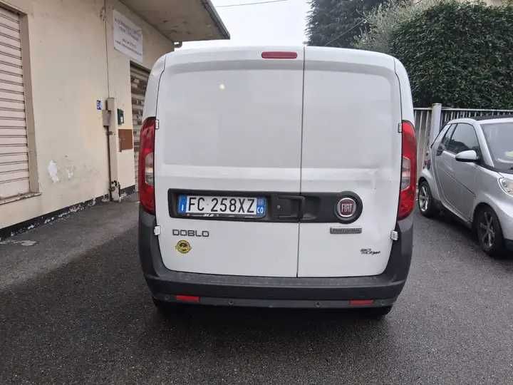 Бампер Fiat Doblo б/у автозапчастини