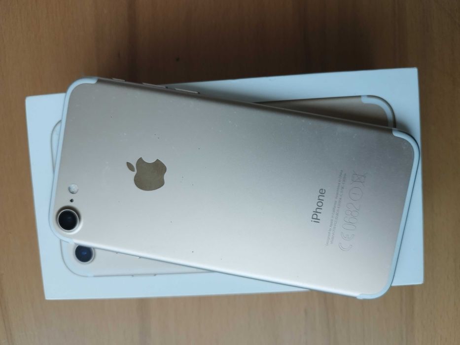 Sprzedam iPhone 7
