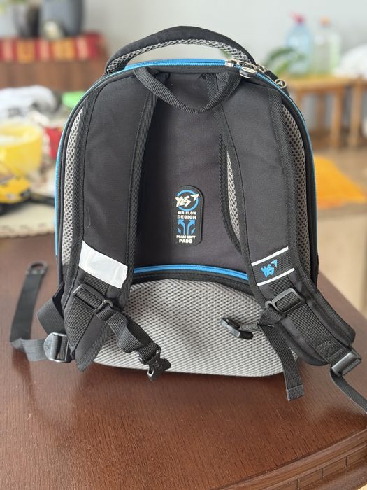 Рюкзак шкільний для хлопчика