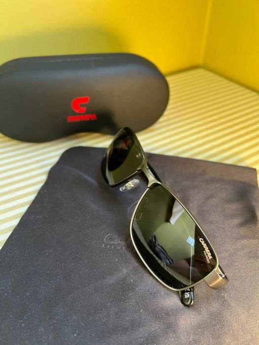 Сонцезахисні окуляри Carrera