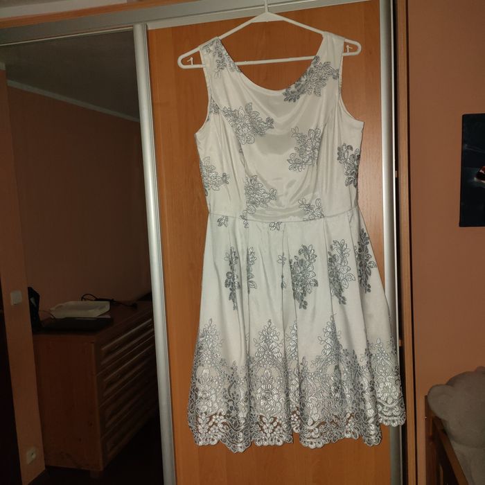 Sukienka na wesele chrzciny