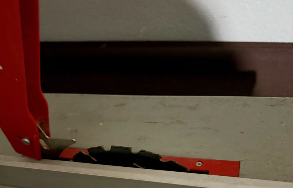Serra electrica einhell com base impecavel