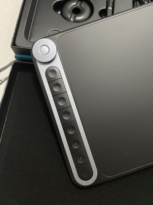 Tablet graficzny Huion Inspiroy Dial Q620M
