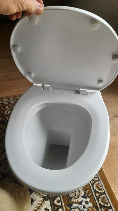 Sanita de fixar na parede. Quase sem uso.