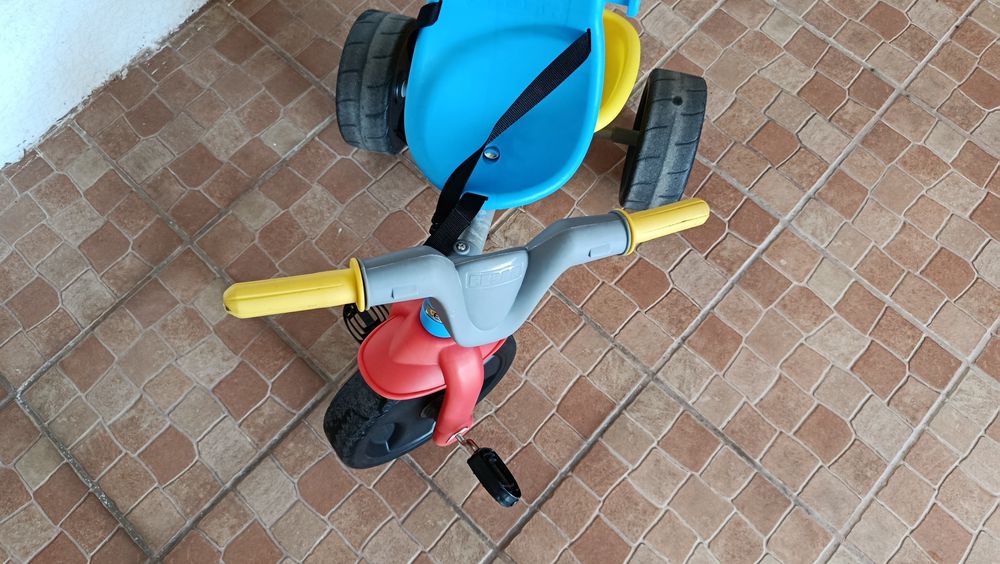 Triciclo infantil
