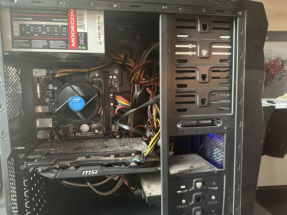 Komputer stacjonarny