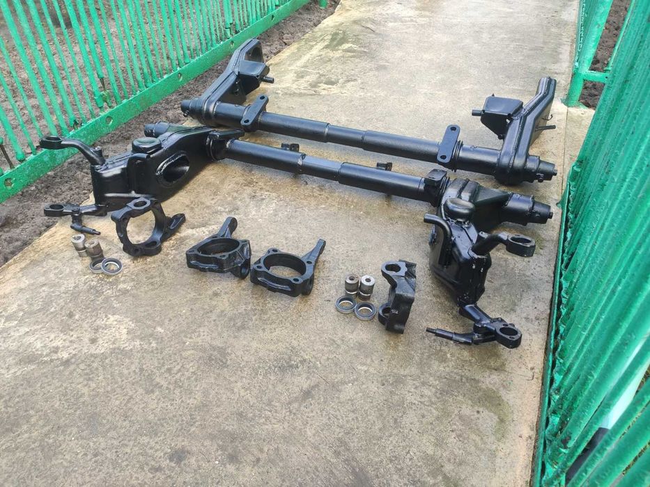 Передня/задня балка для ЛуАЗ