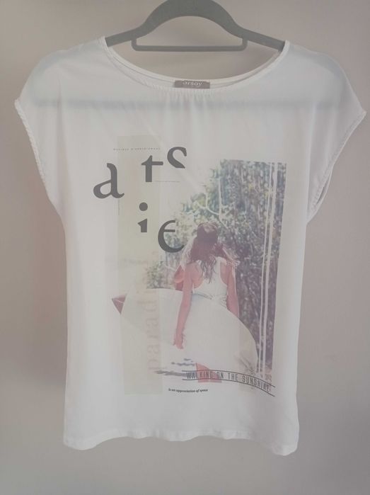 Biała bluzeczka M.(czytać wymiary)