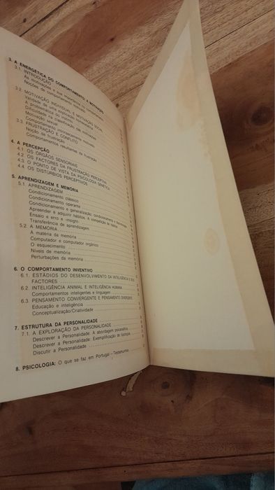 Livro Psicologia 10.° 11.° anos Maria Eduarda Rodrigues e Franciso Nun