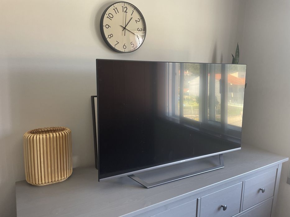 Hisense 43A70GQ 4K Smart TV – Modelo Recente – Para Reparação