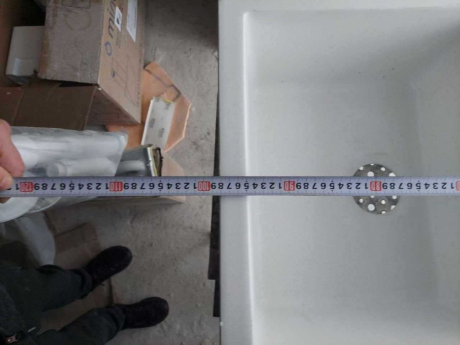 кухонна мойка біла