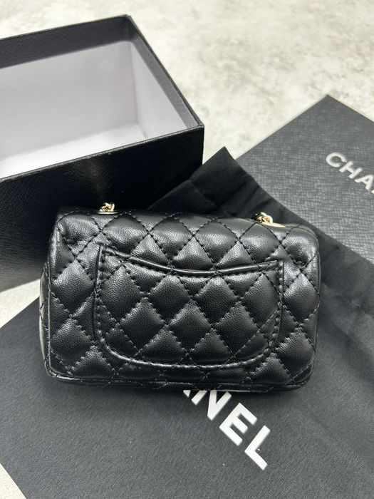 Брелок в стилі Chanel