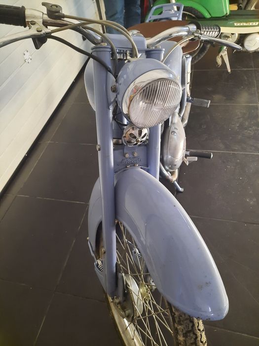 Mota, Scooter Jonway 125 cc, Citroën Berlingo  e outras..
