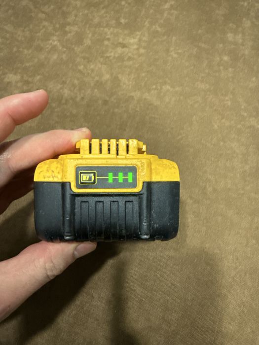 DeWalt DCB184, DCB205