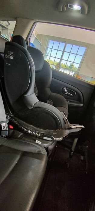 Britax Romer Dualfil M i-Size
