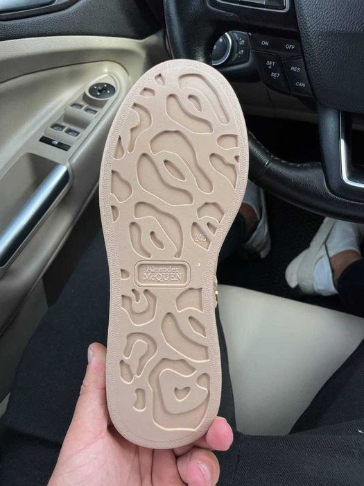 NEW Кросівки Alexander McQueen Metal Beige 40р 25.5см