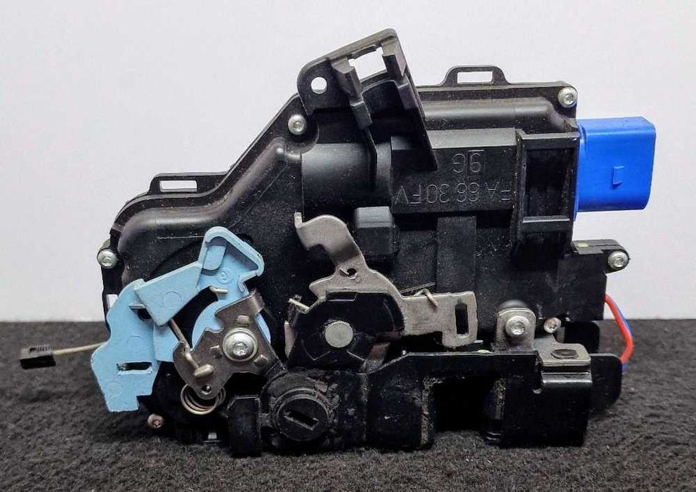 Fechadura / Fecho Porta Trás Esquerdo 7L0839015D - SKODA OCTAVIA II Combi