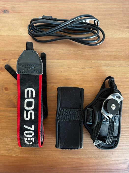 Canon EOS 70D + 18-200mm IS + 50mm f/1.8 + acessórios