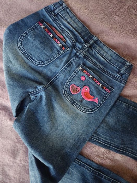 Śliczny zestaw ubrań r 128 cm jeansowe bluza