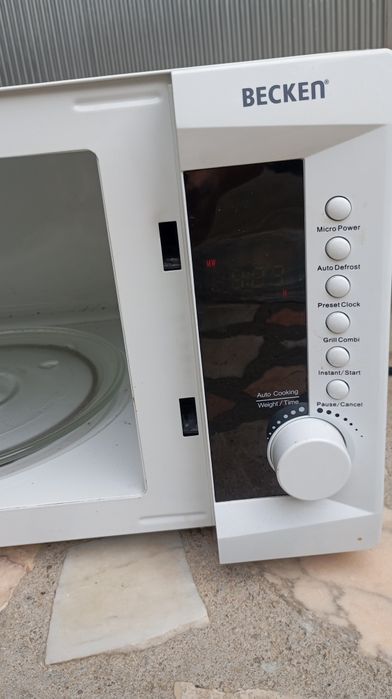 Microondas BECKEN 25UG09V