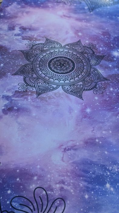 Йога-килимок шукає новий дім!