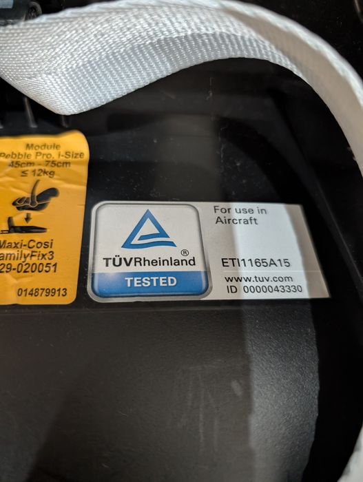 Ovo Maxi Cosi + base isofix + adaptadores de carrinho