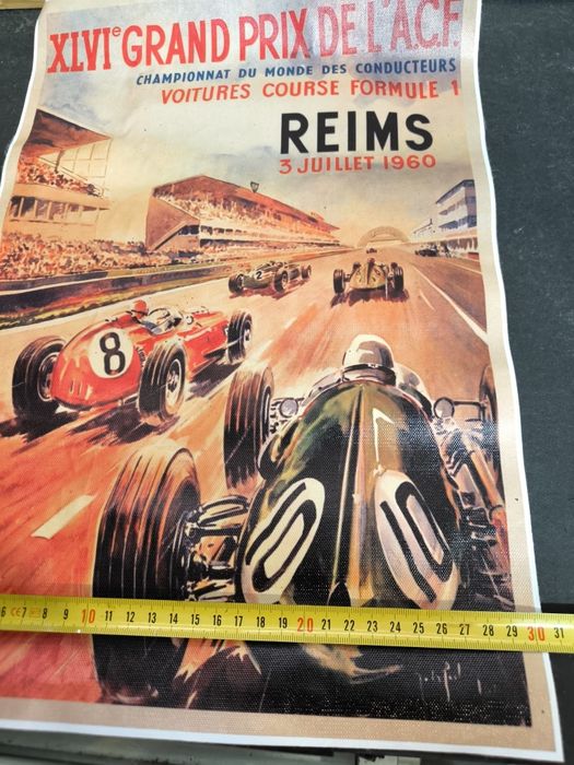 Poster decorativo novo com estética retro, perfeito para amantes de Formula 1 e clássicos. Réplica fiel do cartaz do Gr