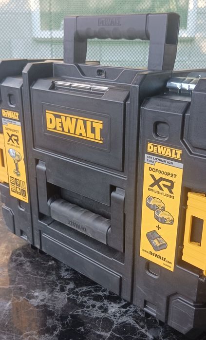 Ящик, кейс для инструмента Dewalt