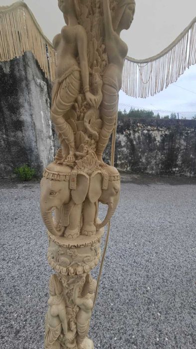 Candeeiro de Pé feito em Gesso