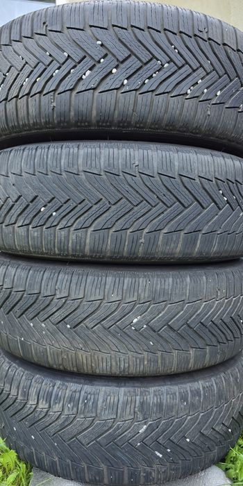 215/60r17 100H Michelin Alpin 6