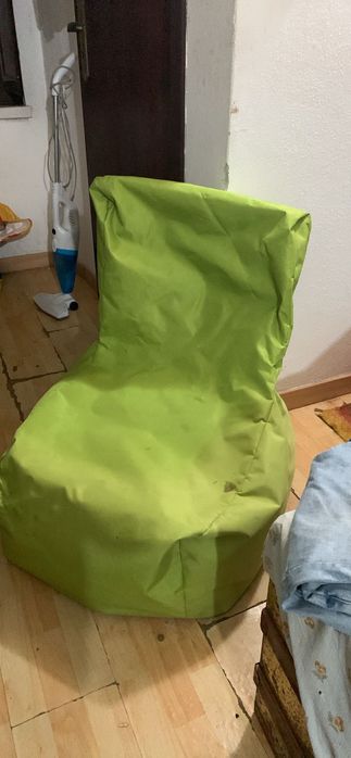 Vendo dois pufs como novos