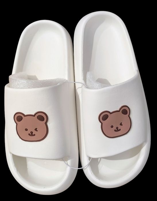Białe urocze klapki z misiem 40/41