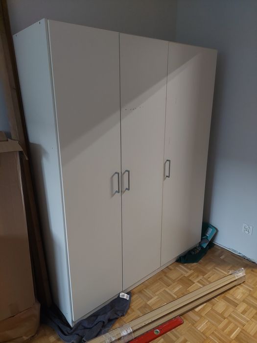 Szafa 3 drzwiowa IKEA DOMBAS - drążek i półki