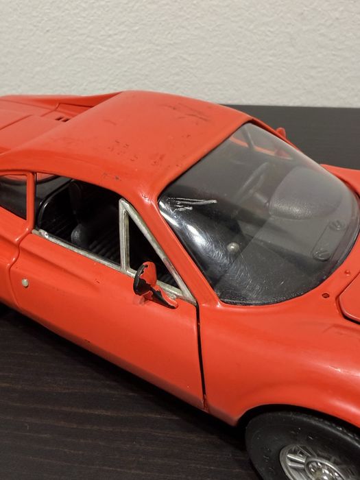 Ferrari Dino 246 GT 1/18
