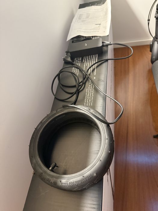 Trotinete Xiaomi Mi Electric Scooter Pro 2 + pneu suplente + caixa