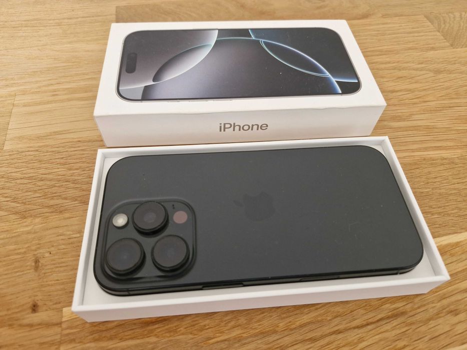 Apple iPhone 16 Pro / 256 GB / Gwarancja