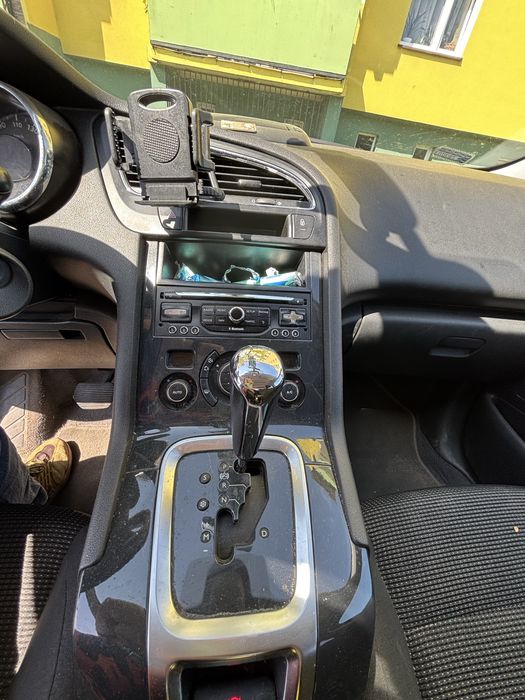 Peugeot 5008 1.6 BlueHDi 120KM AUTOMAT 2015r