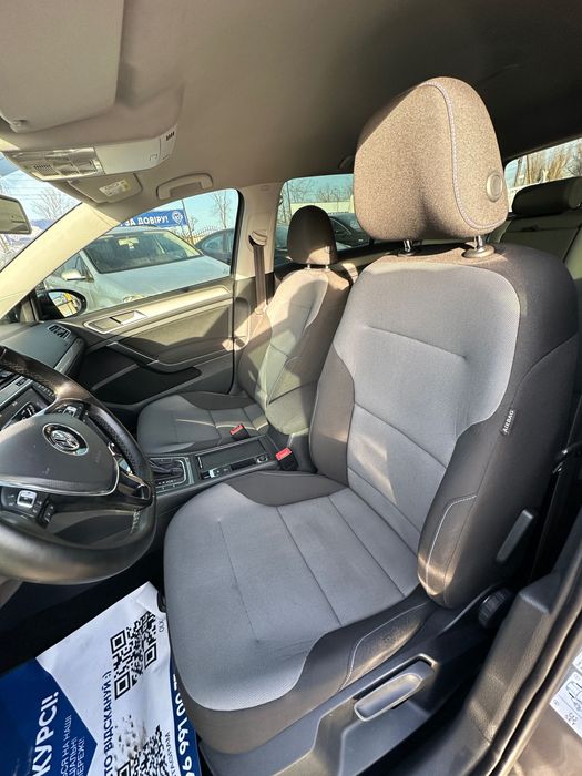 Продам Volkswagen e-Golf 2014 рік можлива розстрочка, кредит, обмін!
