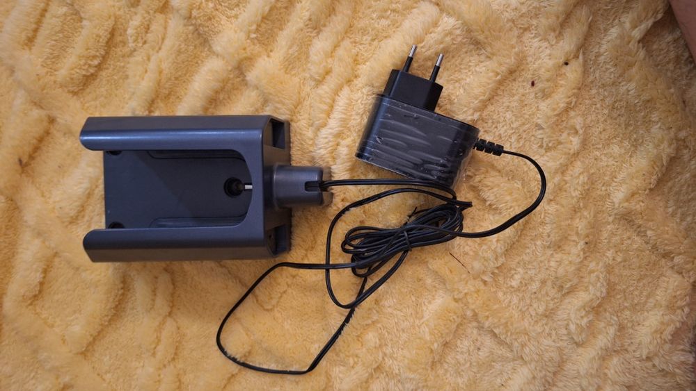 Uchwyt wiszący stacja dokująca do udkurzacza z ładowarką rowenta tefal