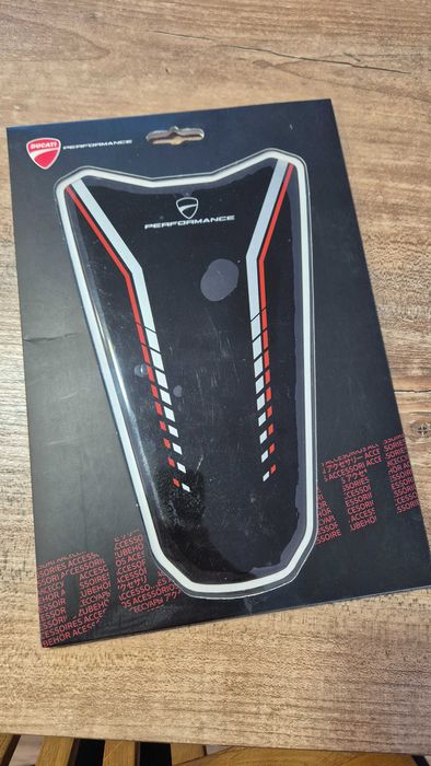 DUCATI Tankpad Carbon Diavel 1260/1260 S